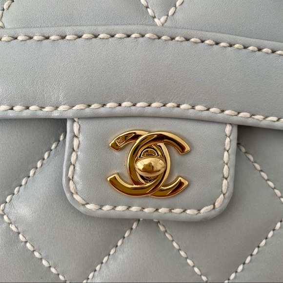 ❌SOLD❌ Chanel Milky Blue Wildstich Handle Bag - Picture 4 of 13